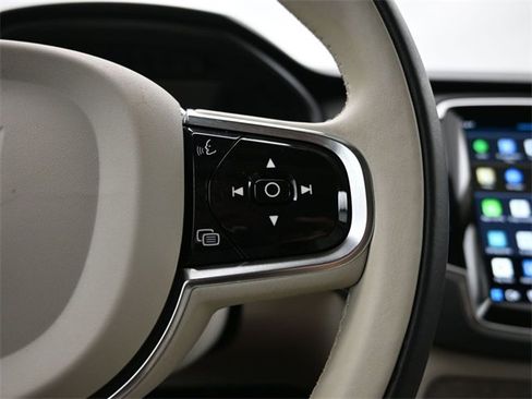 Used 2024 Volvo XC90 B5 Plus w/ Protection Package Premier image 25