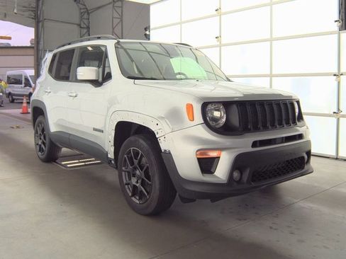 Used 2020 Jeep Renegade Altitude image 3