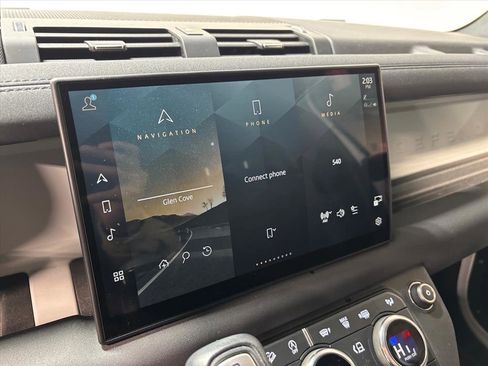 Used 2023 Land Rover Defender 130 S image 16