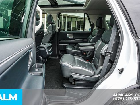 Used 2025 Ford Expedition Platinum AWD/4WD image 21