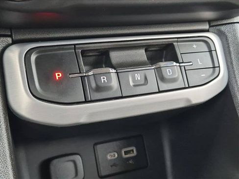 Used 2023 GMC Acadia SLE AWD/4WD image 12