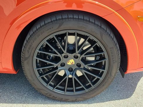 Certified 2021 Porsche Cayenne GTS AWD/4WD image 13
