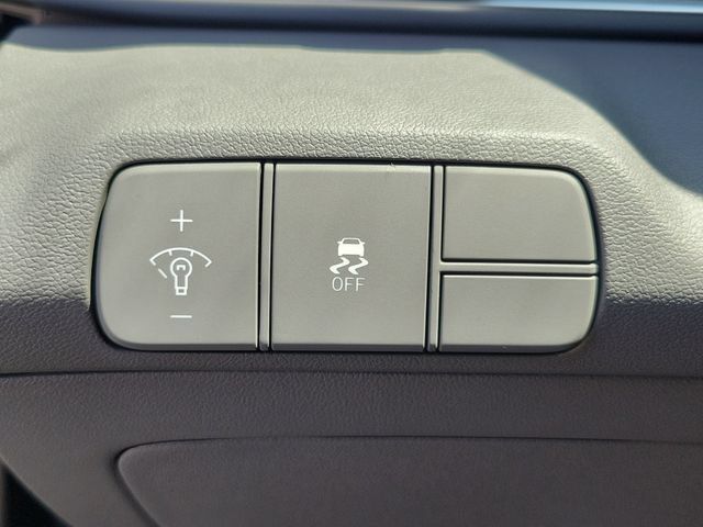 New 2026 Hyundai Elantra Sport FWD image 19