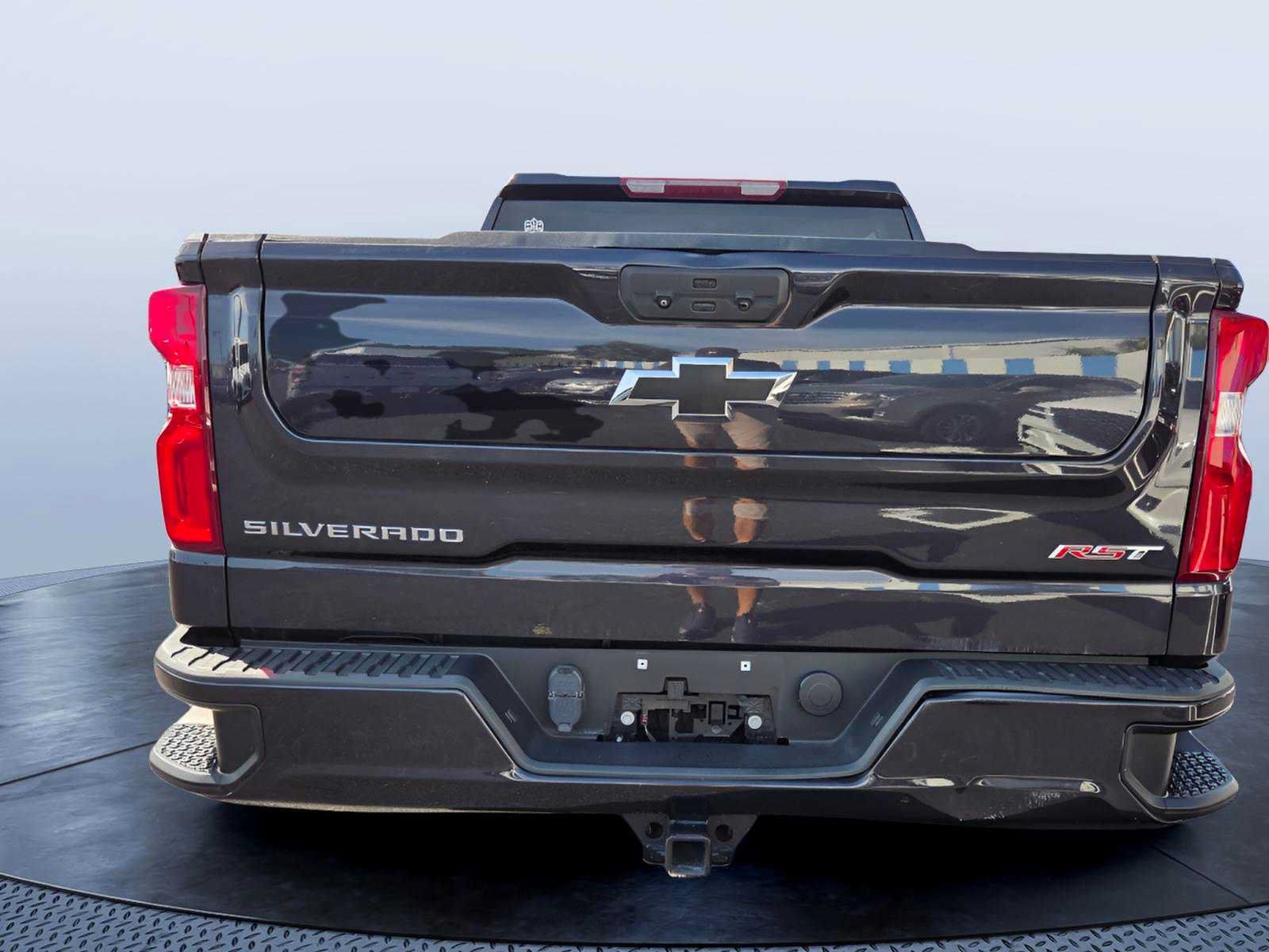 Used 2022 Chevrolet Silverado 1500 RST RWD image 5