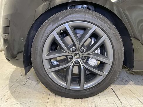 Used 2024 Land Rover Range Rover Sport SE AWD/4WD image 14