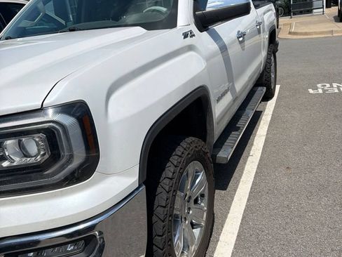 Used 2018 GMC Sierra 1500 SLT AWD/4WD image 2