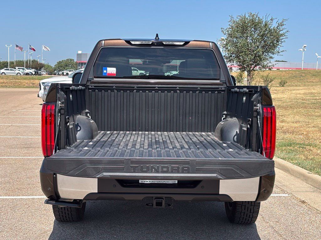 Used 2022 Toyota Tundra Limited w/ Power Package RWD image 7