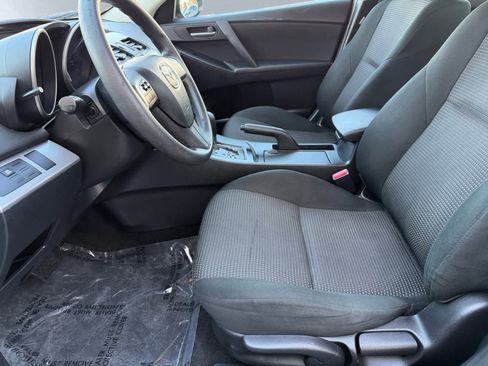 Used 2013 MAZDA MAZDA3 i SV FWD image 7