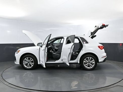 Used 2025 Audi Q3 2.0T Premium AWD/4WD image 31