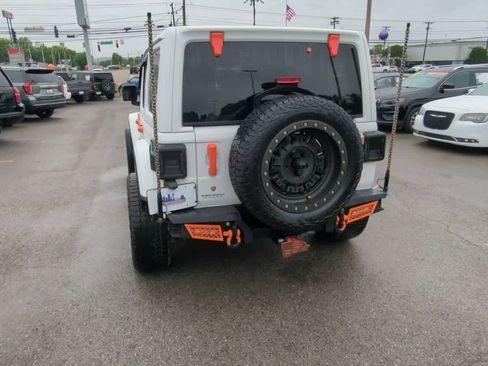 Used 2019 Jeep Wrangler Unlimited Sahara w/ Cold Weather Group AWD/4WD image 7