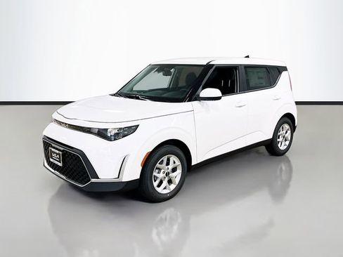 New 2025 Kia Soul LX w/ LX Technology Package image 3