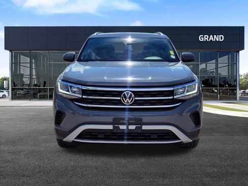 Used 2021 Volkswagen Atlas Cross Sport SE image 3