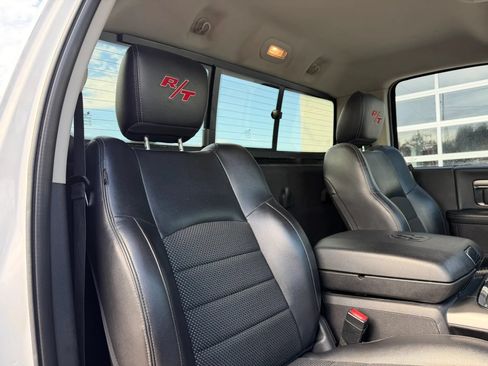 Used 2016 RAM 1500 Sport RWD image 12