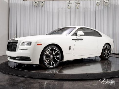 Used 2016 Rolls-Royce Wraith RWD image 3