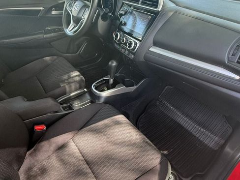 Used 2018 Honda Fit EX image 40