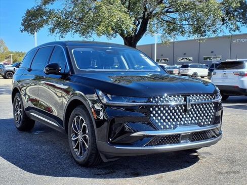 New 2026 Lincoln Nautilus Premier image 4