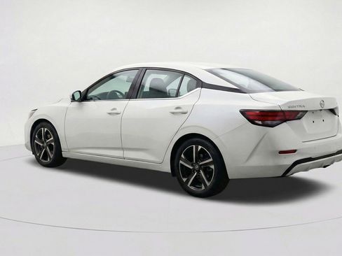 Used 2025 Nissan Sentra SV FWD image 6