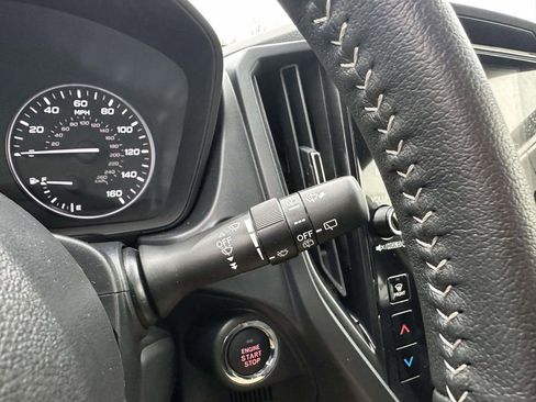 Used 2025 Subaru Forester Premium image 28