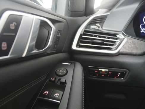 Certified 2022 BMW X5 sDrive40i w/ Premium Package image 18