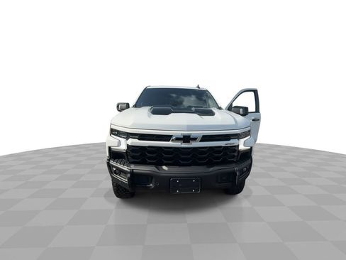 Used 2024 Chevrolet Silverado 1500 ZR2 w/ ZR2 Bison Edition AWD/4WD image 3