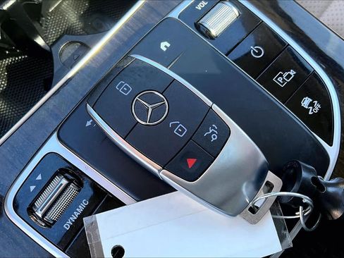 Used 2021 Mercedes-Benz GLC 300 image 15