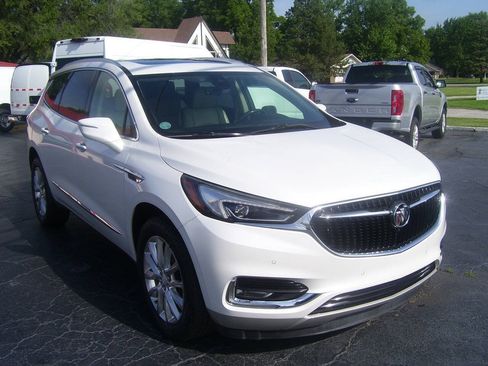 Used 2018 Buick Enclave Premium FWD image 4
