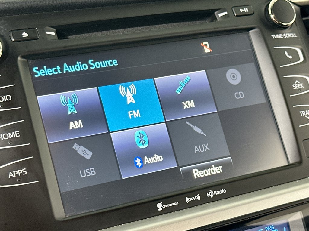 Used 2019 Toyota Highlander XLE FWD image 31