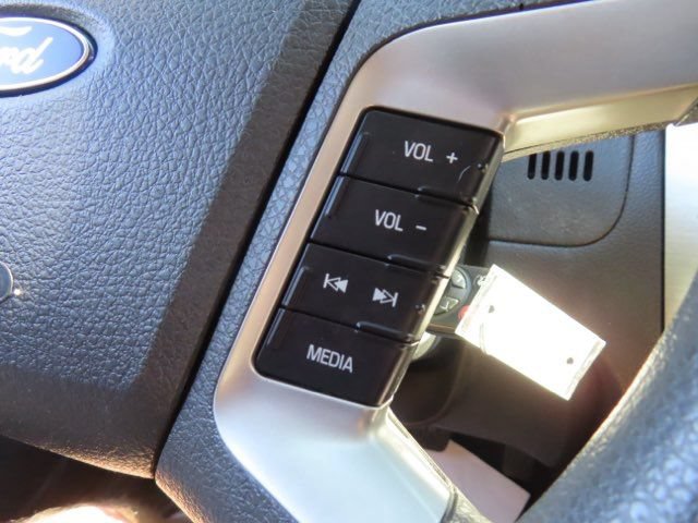 Used 2011 Ford Fusion SE FWD image 29