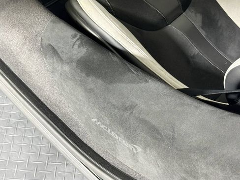 Used 2024 McLaren 750S RWD image 14
