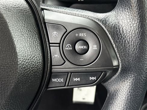 Used 2025 Toyota Corolla LE image 22