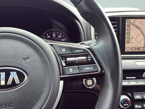 Used 2022 Kia Sportage EX w/ EX Technology Package FWD image 26