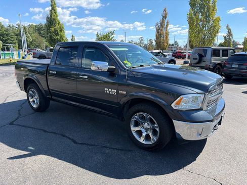 Used 2016 RAM 1500 Laramie w/ Convenience Group AWD/4WD image 5