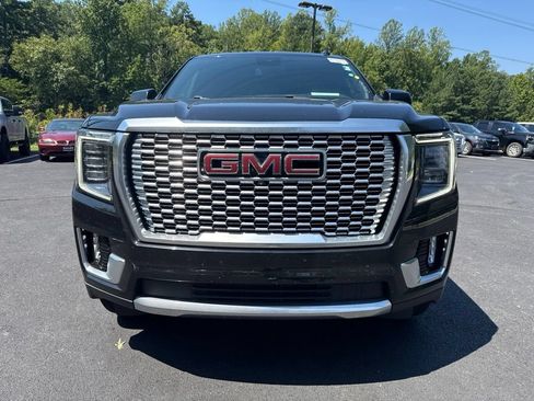Used 2024 GMC Yukon XL Denali w/ Advanced Technology Package AWD/4WD image 2