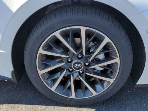 Used 2022 Hyundai Sonata Limited FWD image 10