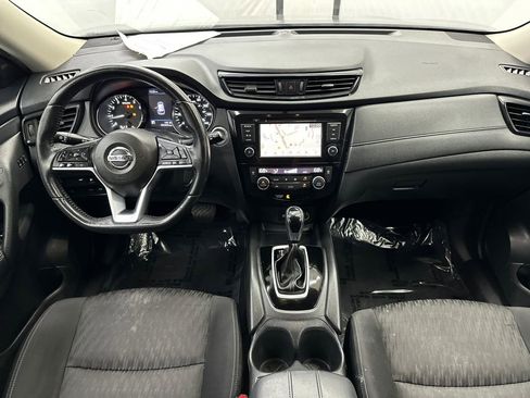 Used 2018 Nissan Rogue SV w/ Premium Package FWD image 24