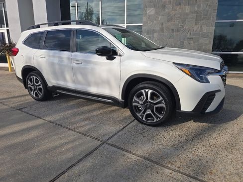 Certified 2025 Subaru Ascent Limited image 2