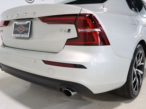 Used 2020 Volvo S60 T6 Momentum AWD/4WD image 9