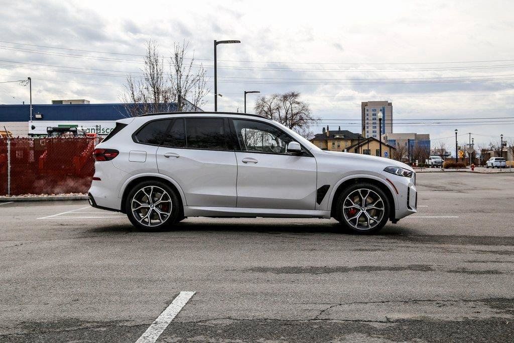 Used 2026 BMW X5 xDrive50e w/ M Sport Package AWD/4WD image 6