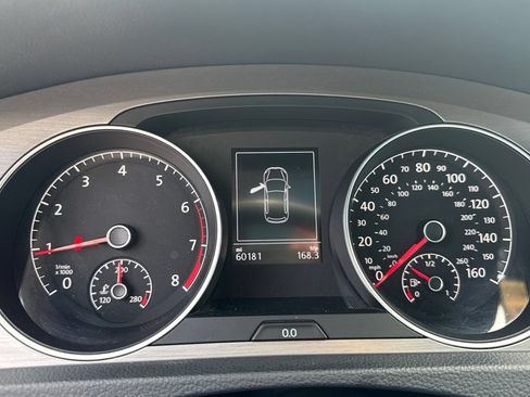 Used 2016 Volkswagen Golf SE FWD image 2
