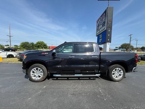Used 2022 Chevrolet Silverado 1500 LTZ AWD/4WD image 7