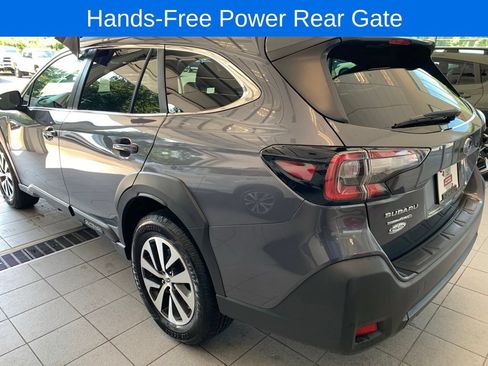 Certified 2025 Subaru Outback Premium AWD/4WD image 10