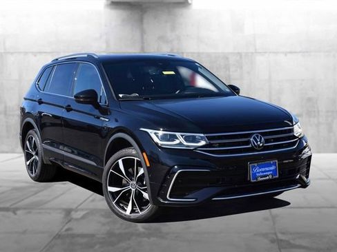 Certified 2024 Volkswagen Tiguan SEL R-Line image 2