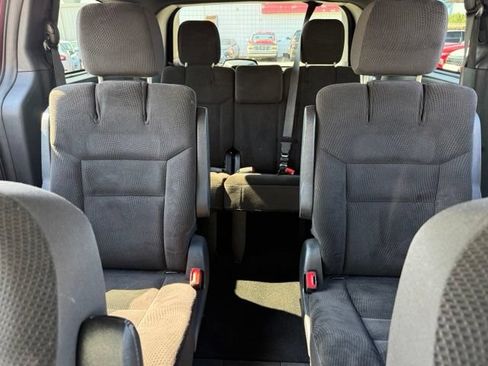 Used 2017 Dodge Grand Caravan SE FWD image 21