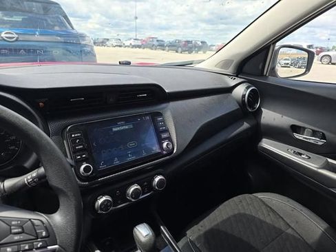 Used 2024 Nissan Kicks SV w/ Interior Electronics Package FWD image 3