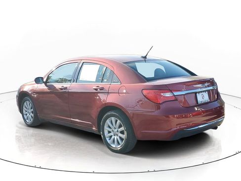Used 2013 Chrysler 200 Touring FWD image 3