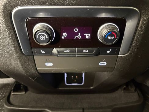 Used 2021 Chevrolet Tahoe Premier w/ Premium Package image 42