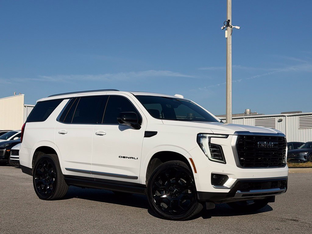 Used 2026 GMC Yukon Denali w/ Denali Reserve Package AWD/4WD image 1