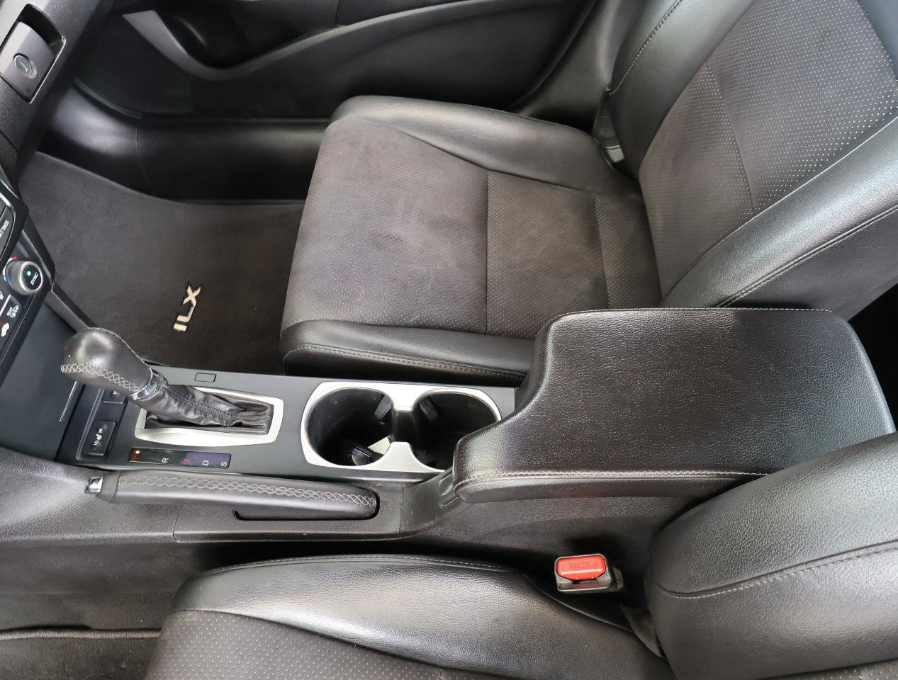 Used 2016 Acura ILX FWD image 35