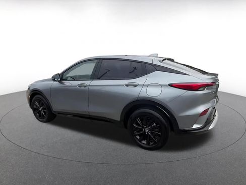 Used 2025 Buick Envista Sport Touring image 10