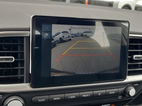 New 2026 Hyundai Venue SE FWD image 11